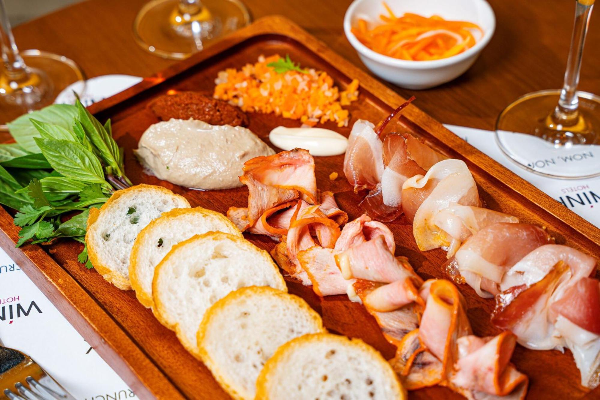 Wink Hotel Can Tho Ninh Kieu Wharf - 24Hrs Stay & Rooftop Pool Bar מראה חיצוני תמונה